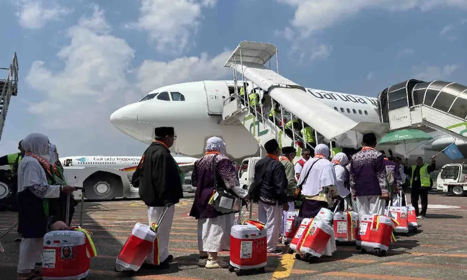 Ratusan Jamaah Haji Jatim Tiba dengan Bahagia di Bandara Juanda