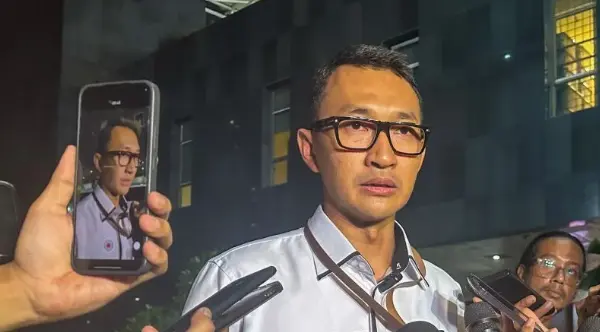 KPK Menggerebek dan Mengambil Ratusan Gram Emas dari Operasi Tangkap Tangan