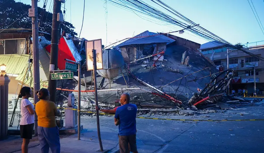 Pascagempa Dahsyat Magnitudo 7,8 di Filipina Selatan: Korban Jiwa Melonjak Menjadi 37 Orang
